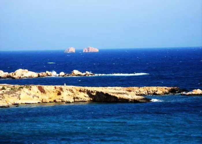 Apartment Neso Seafront Paros Parasporos